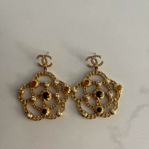 Chanel flower earrings